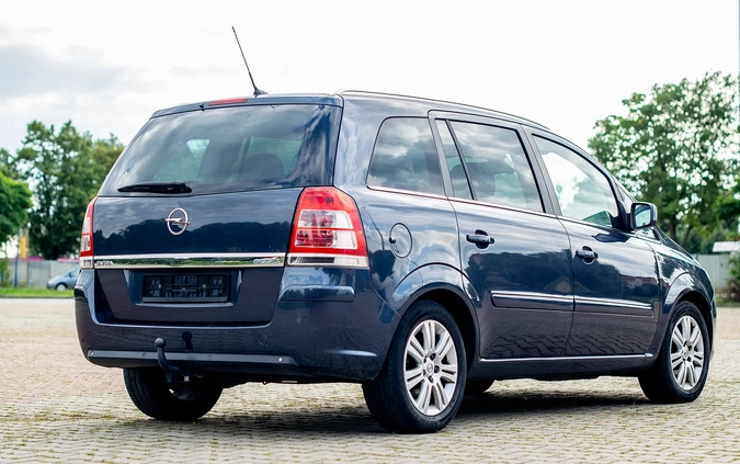 Opel Zafira cena 20900 przebieg: 186700, rok produkcji 2010 z Elbląg małe 379